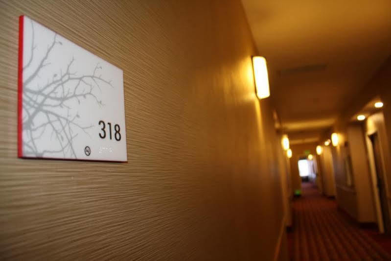 Comfort Suites Denver Extérieur photo